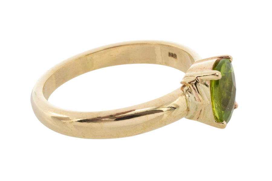 Peridot ring in 14 carat gold-Vintage Rings-The Antique Ring Shop