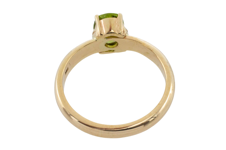 Peridot ring in 14 carat gold-Vintage Rings-The Antique Ring Shop