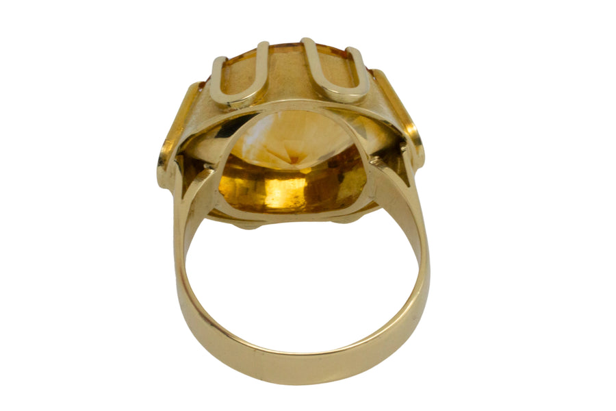 Large vintage citrine ring in 14 carat gold