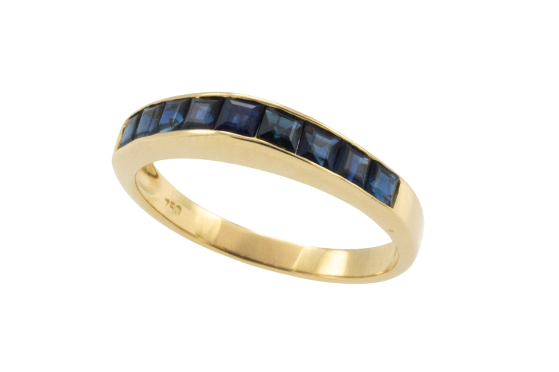 Carre cut sapphire ring in 18 carat gold-Vintage Rings-The Antique Ring Shop