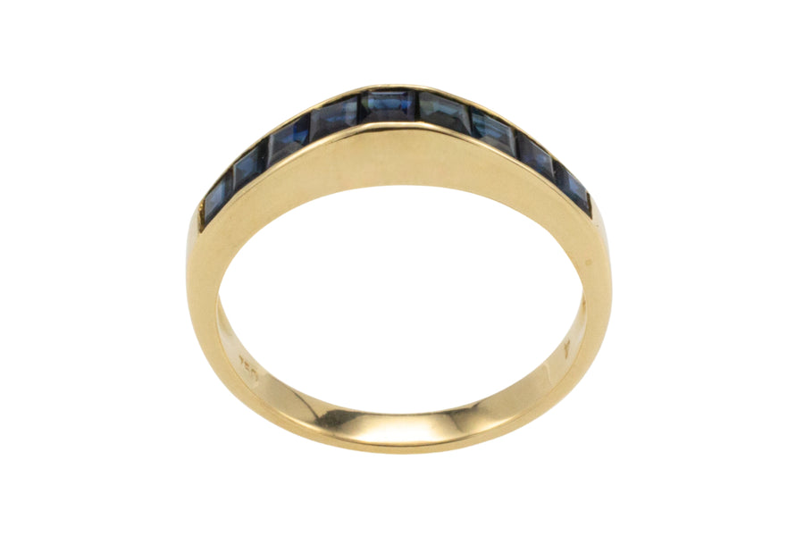 Carre cut sapphire ring in 18 carat gold-Vintage Rings-The Antique Ring Shop