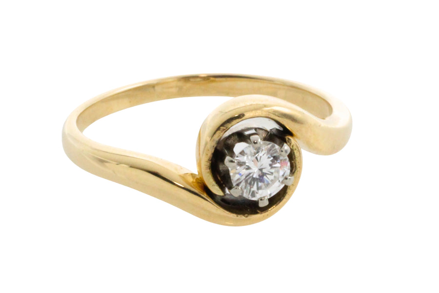 Vintage diamond swirl ring