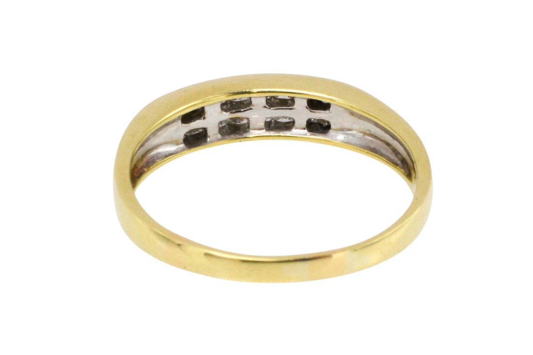 Princess cut diamond ring in 18 carat gold