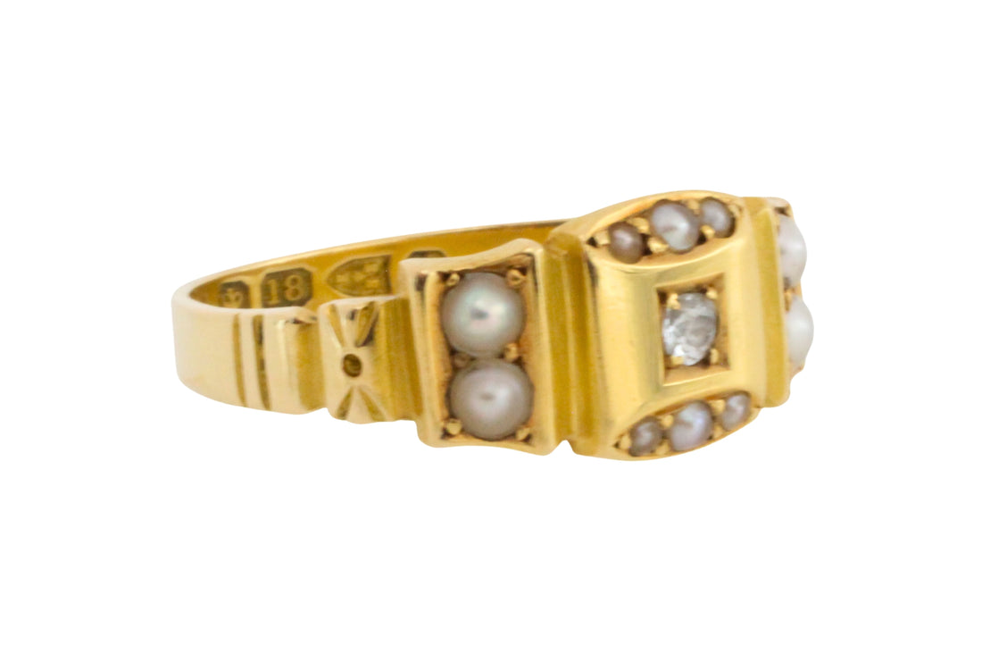 Victorian pearl and diamond ring from 1890