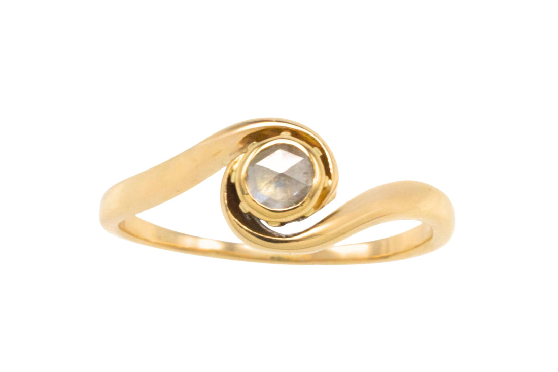 Vintage 14 carat rose diamond solitaire swirl ring