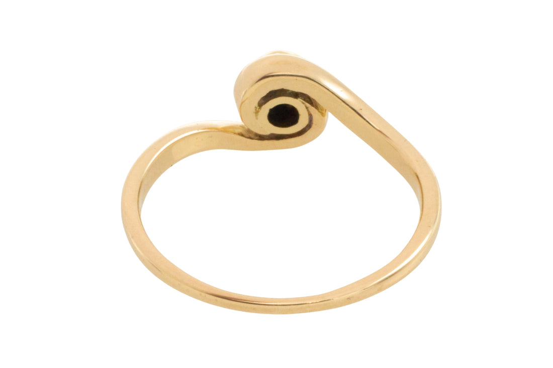 Vintage 14 carat rose diamond solitaire swirl ring