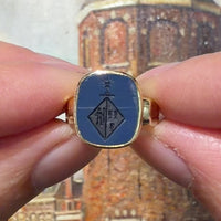 Vintage signet intaglio ring