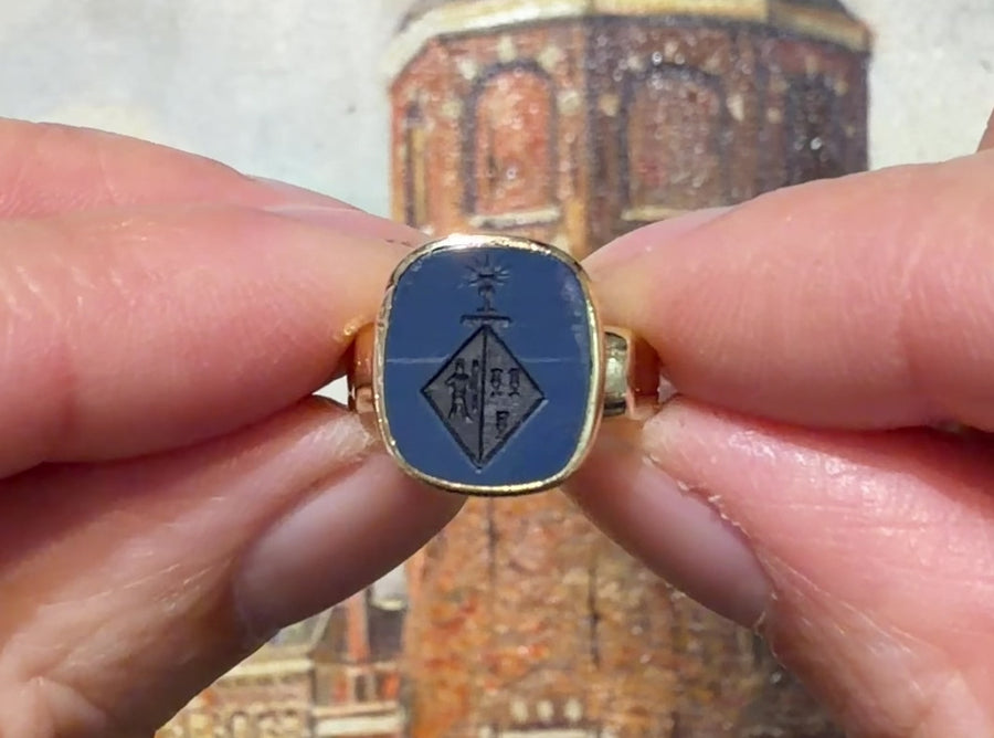 Vintage signet intaglio ring