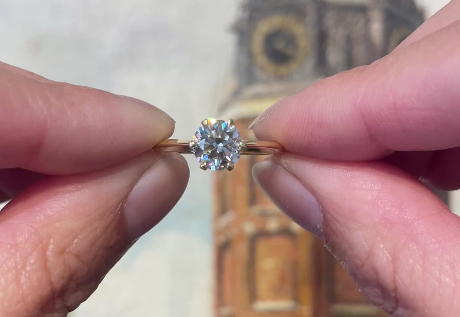 Brilliant cut diamond solitaire ring in 18 carat gold