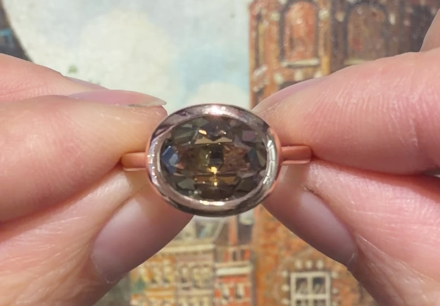 Smoked quartz ring in 18 carat rose gold