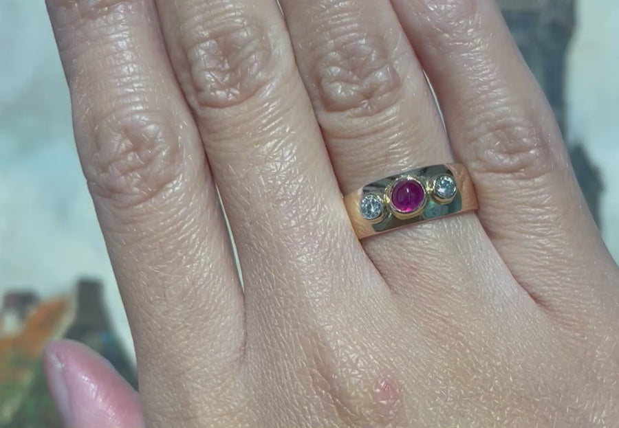 Cabochon ruby and diamond ring