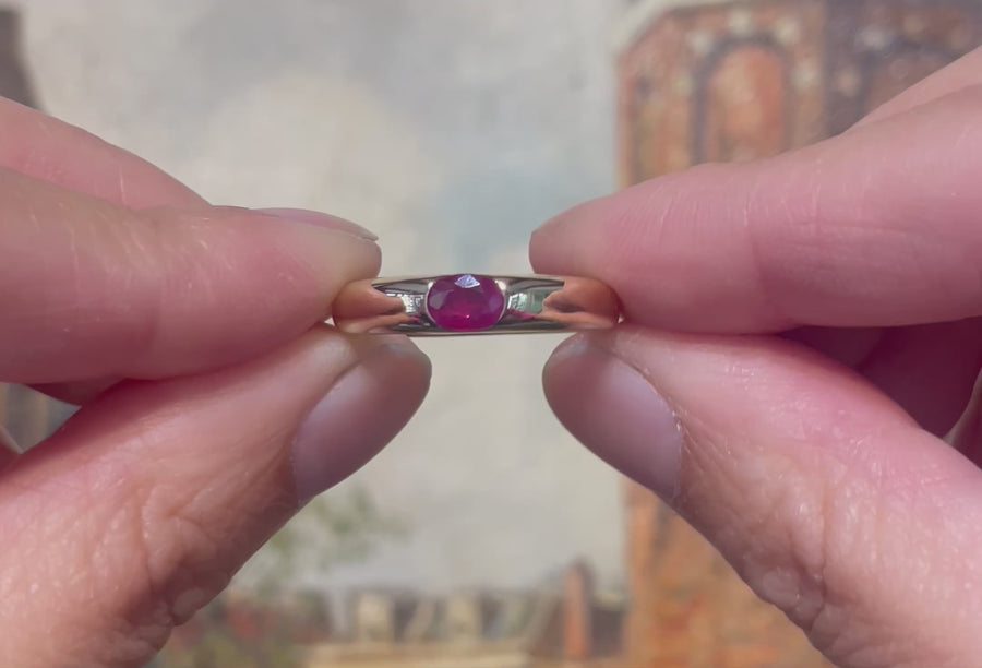 Ruby ring in 14 carat gold