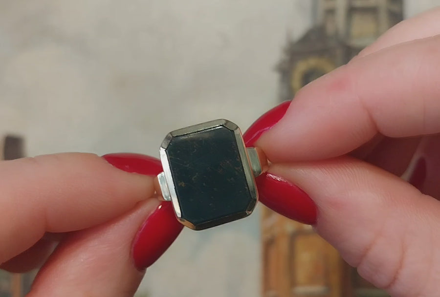 Bloodstone signet ring in 14 carat gold