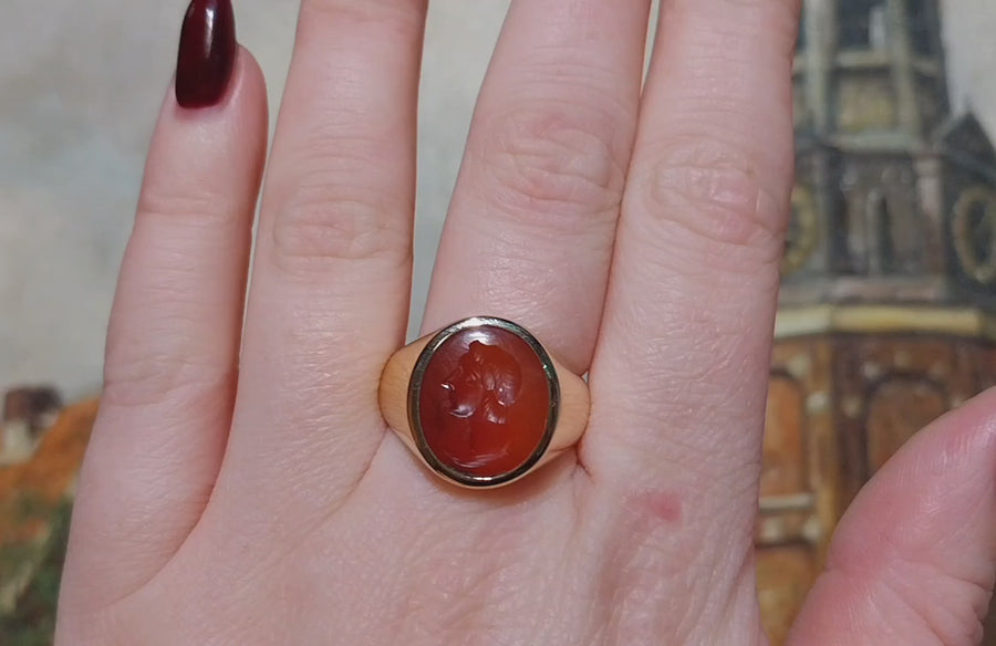 Carnelian signet ring in 18 carat gold