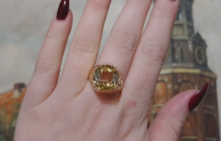 Vintage citrine ring in 14 carat gold