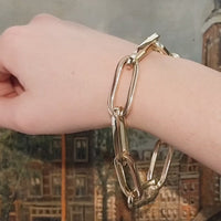Paper clip bracelet in 14 carat gold