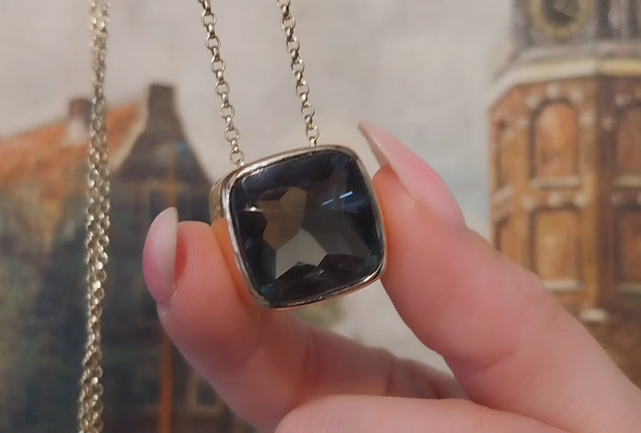 Tourmaline pendant in 14 carat gold