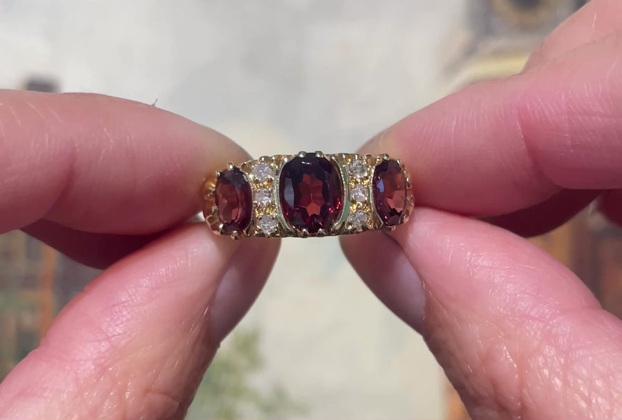 Vintage garnet and diamond ring