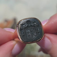 Vintage 18 carat gold signet ring with jasper intaglio