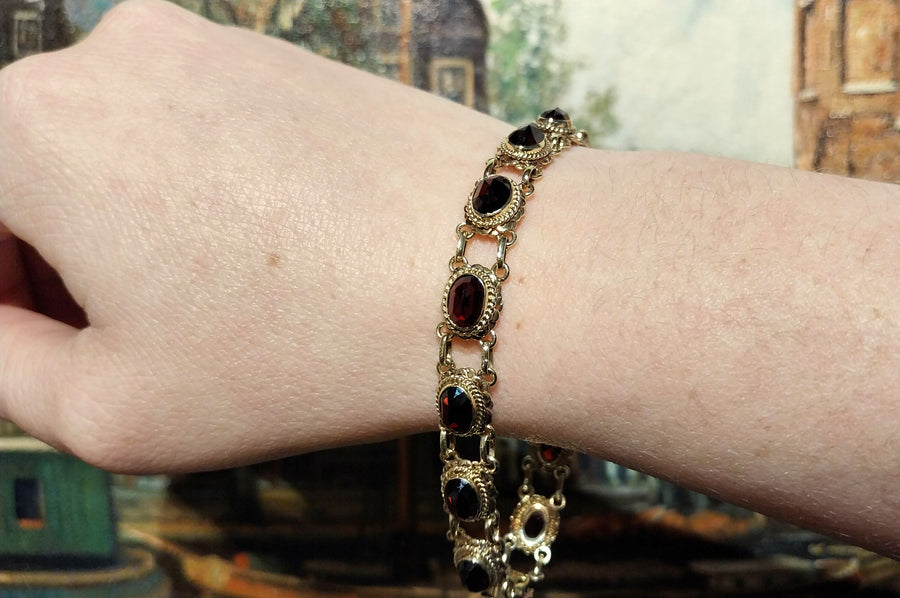 Vintage garnet bracelet in 14 carat gold-Bracelets-The Antique Ring Shop