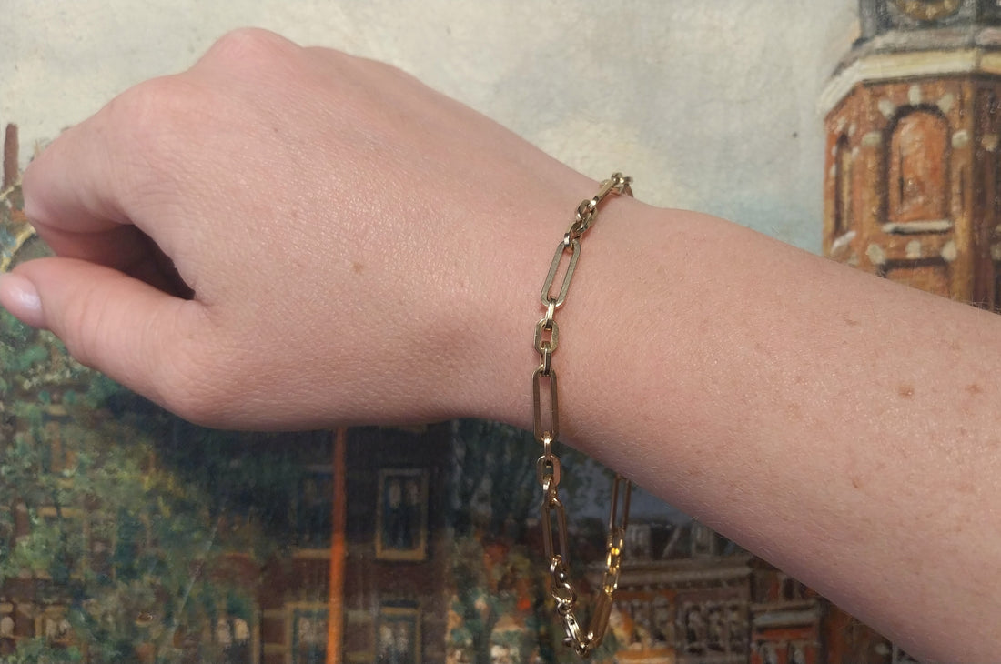 Vintage link bracelet in 18 carat gold-Bracelets-The Antique Ring Shop