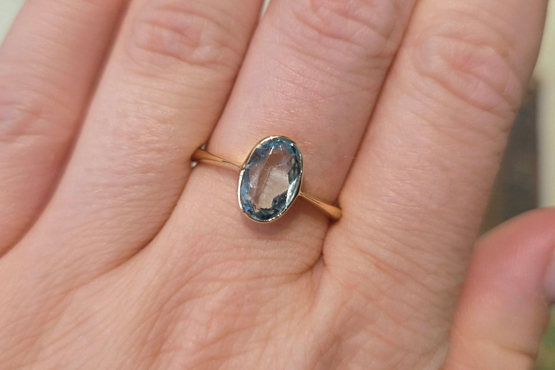 Edwardian aquamarine ring in 18 carat gold-Antique rings-The Antique Ring Shop