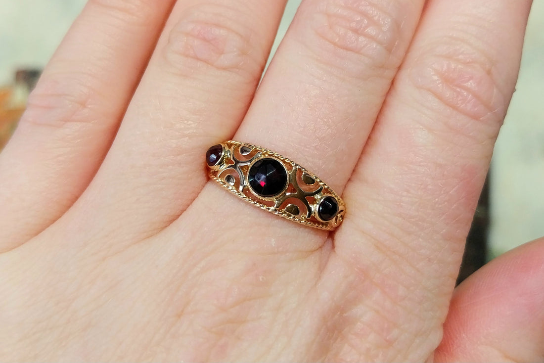 Garnet filigree ring in 14 carat gold-Vintage Rings-The Antique Ring Shop