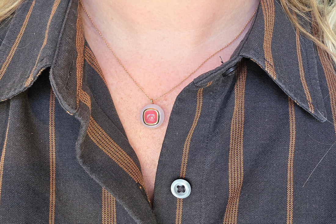 Rhodochrosite and agate pendant in 18 carat gold-The Antique Ring Shop